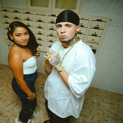 L KLEIN (PORQUE SE ACERCA) (feat. LENISS)