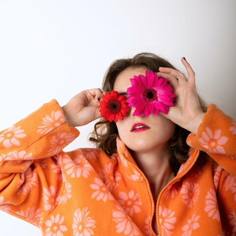 float (feat. Danny Clvrk)