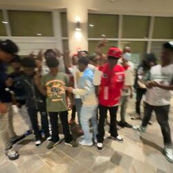 HogK (feat. BrokeAzzDrake, Chop & Jshotz)