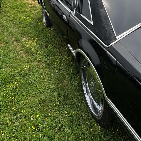 Aint tipping (feat. Siosaia Vea & Yola Moodie)