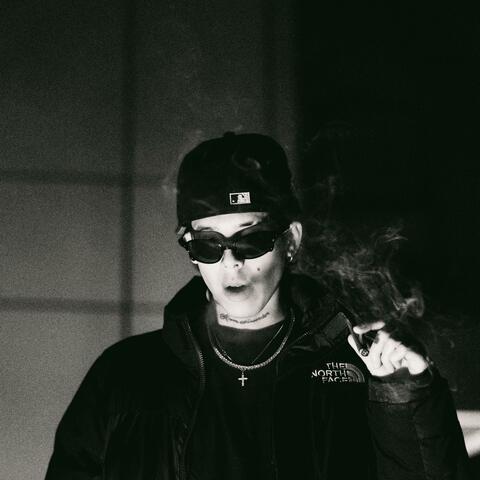 Una Noche (feat. Noizy Black)