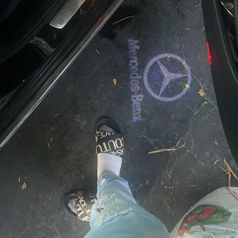 Perfect person (feat. LuhDrakk)