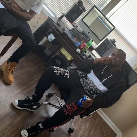 Cant fall in love (feat. BonBeezy)