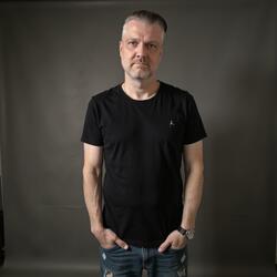 Somliga går med trasiga skor