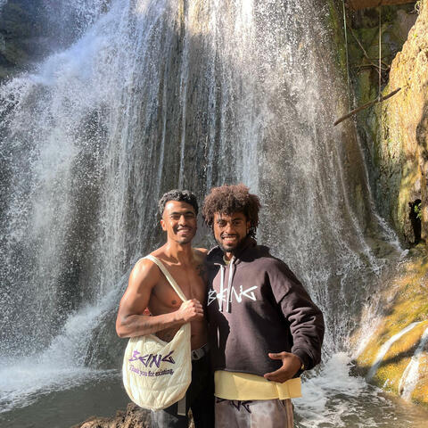 Morning comes (feat. MRC MADE IT)