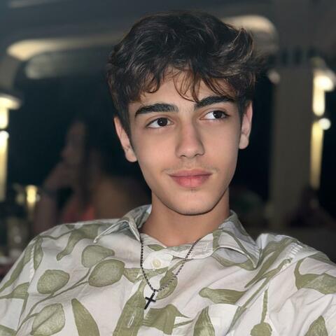 Astgheric Ser Em Xndrel