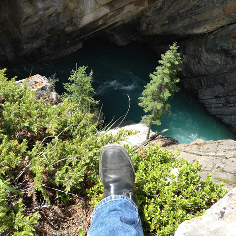 contact by MINDEVICE instrumental