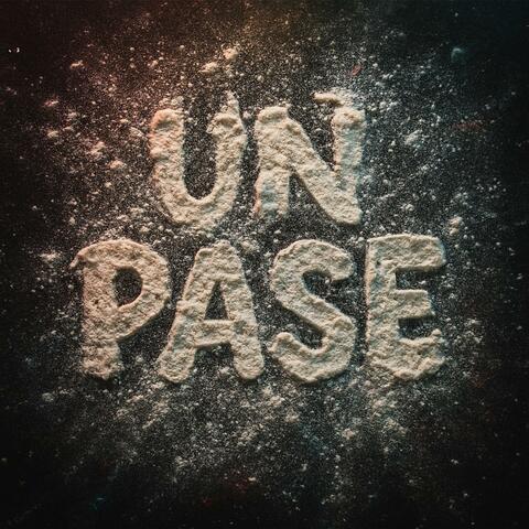 UN PASE