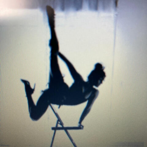 Chair Dancing Mumma