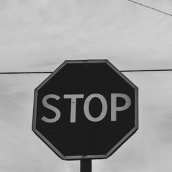 STOP