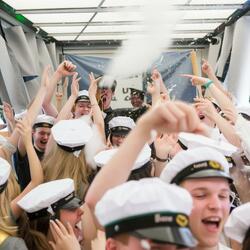 Studentflak og Russebuss (Tack och hej)