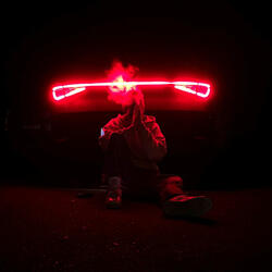 Broken Hearts und 808s (feat. EARO)