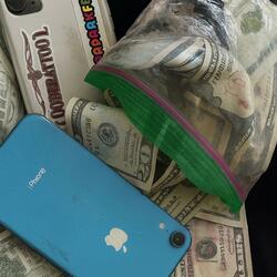 2PHONES (feat. TE) (Radio Edit)