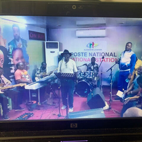 INTERMEDE MUSICALE A LA CRTV