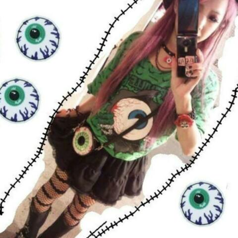 ur eyez r mine (feat. 2doll)