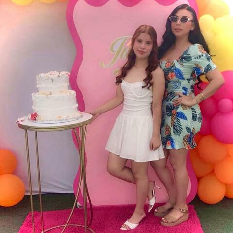 Julia Feliz Cumpleaños