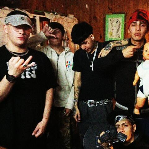 PERROS DE RAZA (feat. Smack & Komp)