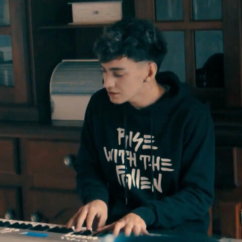 Colgando un Titan (versión sinfónica )