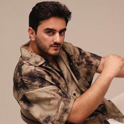 Rovshen Yara (feat. Shahrizade)