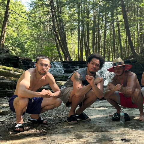Gin (feat. JAYB & Saqii)