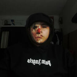 Perdido en tus lunares