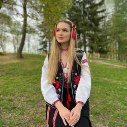 Паска на носі , вікна не миті