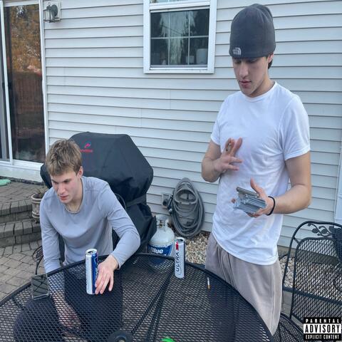 leaks (w/ ashtray)
