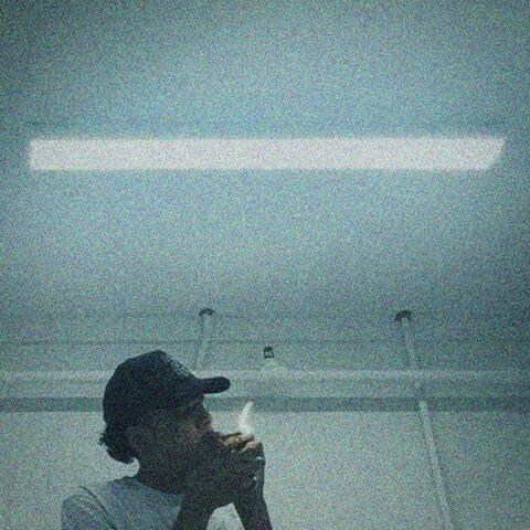 FERRARI FLOW (feat. JEWELS #GB)