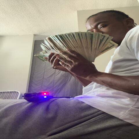 Glock Shuffle (feat. Reybo)