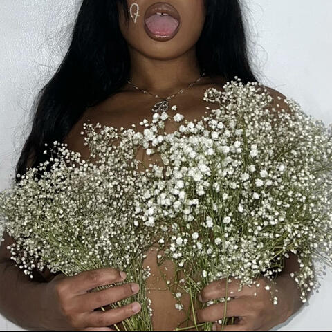 soul tied . (feat. Qwalitaye)