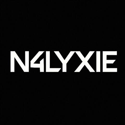 N4LYXIE -라-라-라 (La-La-La) (feat. N4LYXIE)