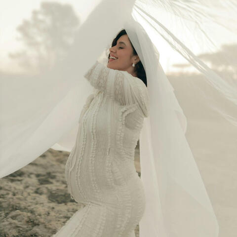 In the arms of the wind