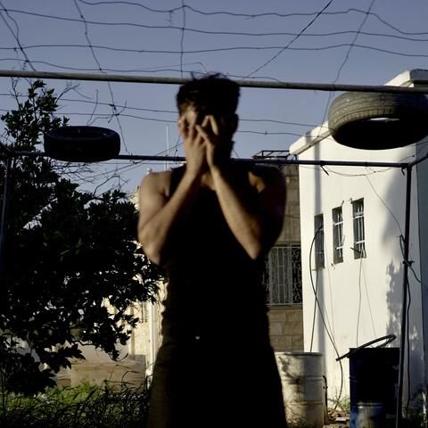 loose ends, open hands