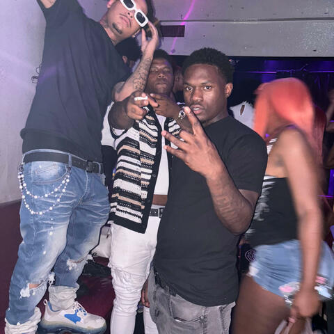 FREAKS IN BNB (feat. amf nako, 106Fee, 4ey bejay & Luh A5)