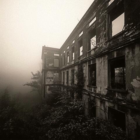 Wail Beneath the Ruins (Mystical Eerie Ambience)