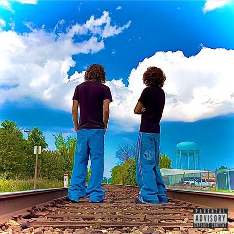 4U <\3 (feat. CBINO)