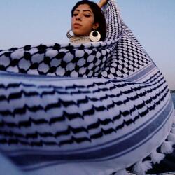 albi henak / قلبي هناك