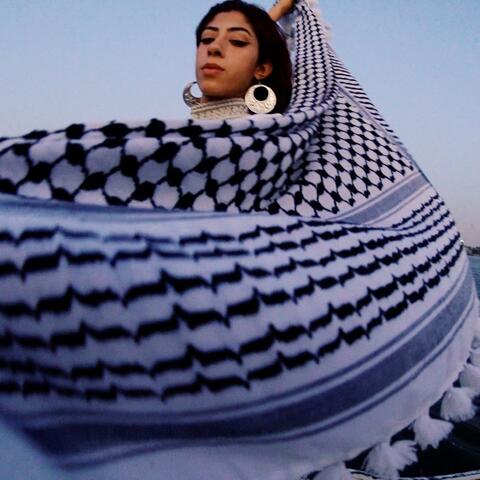 albi henak / قلبي هناك