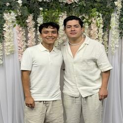 Para Victor y Diego: Bailo Contigo.