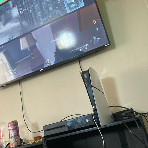 Hellcat (feat. Luh Tavi)