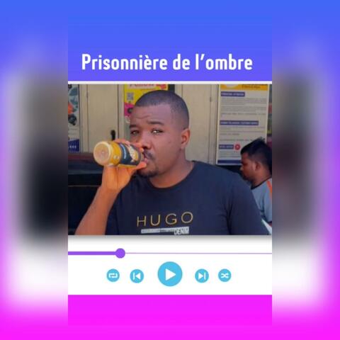 Prisonnière de l’ombre