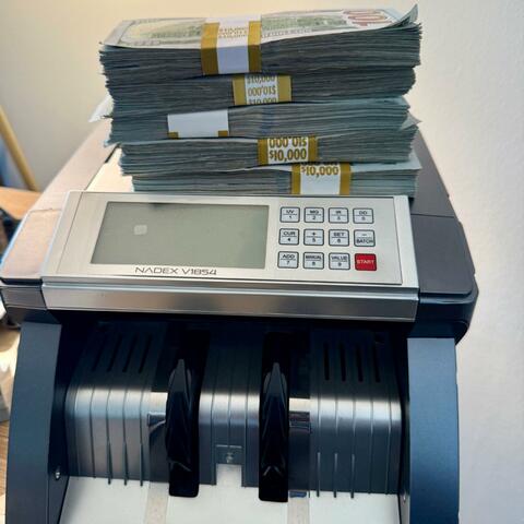 CRIB FULL OF IMPORTANT SHIT