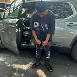 Shaking a$$ (feat. Ymf.jr)