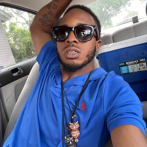 Heartbreaker (feat. Loco Lambo)