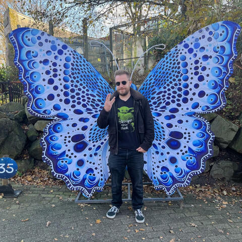 when lemon gives light