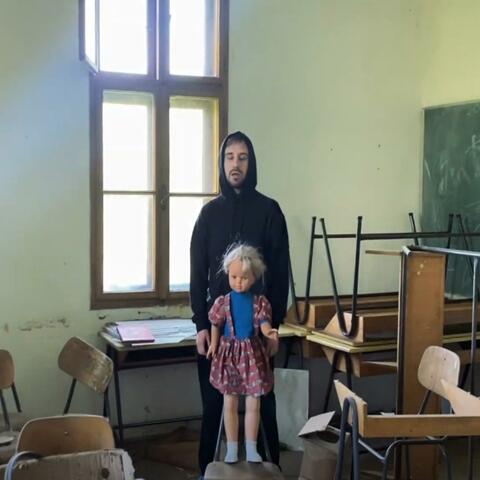 Zivot (feat. Henny)