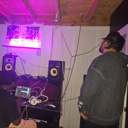 FREEWRLD! (feat. Alejandrx & Jahda Page)