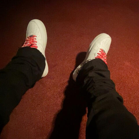 YO HEART 2 (feat. iiambagg)