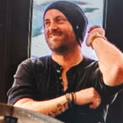 Ronny The Drummer Man