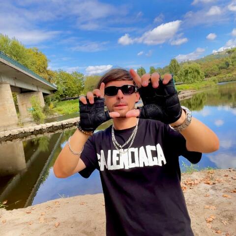FREZZ!!